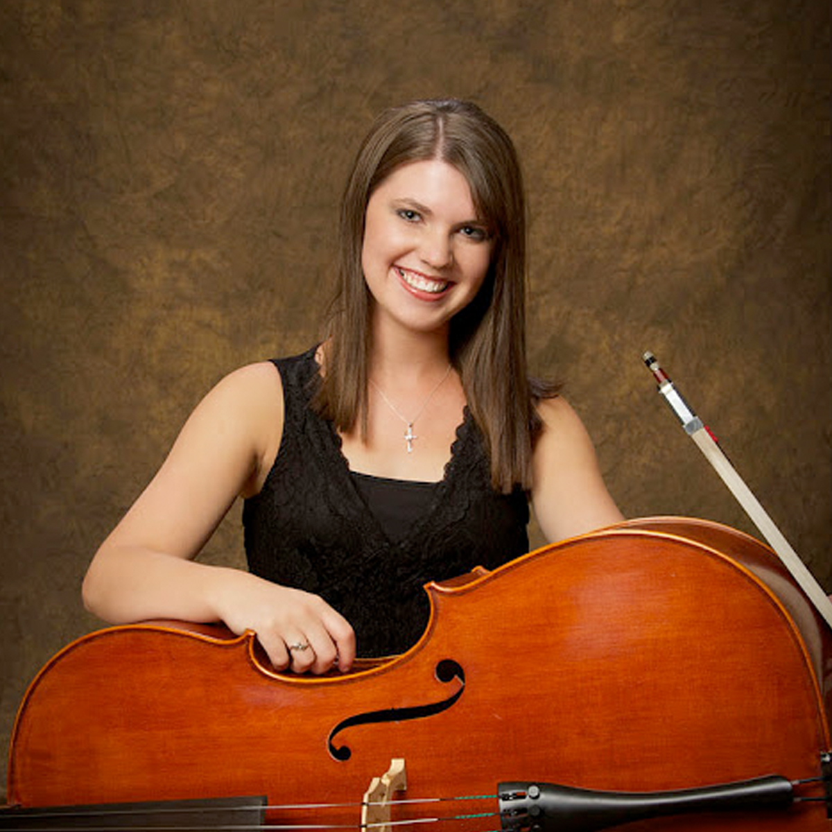 senior portraits of girl with cello