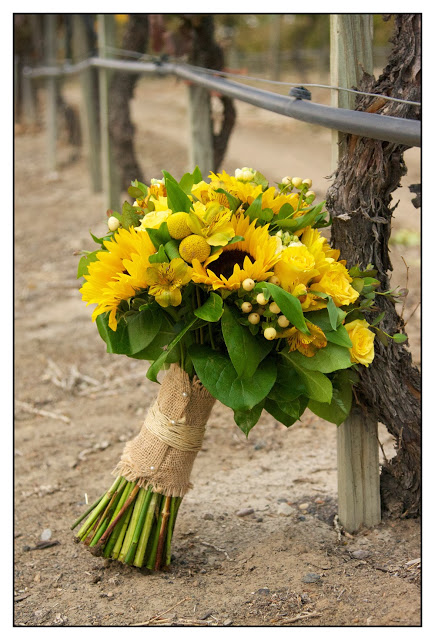 wedding boquet with sunflowers