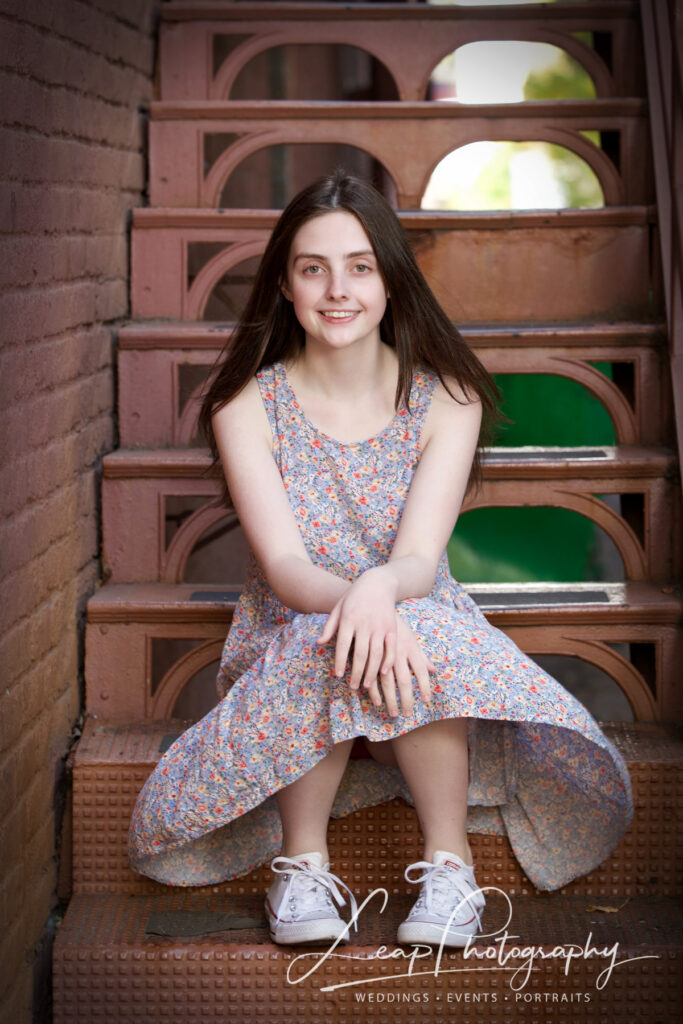 boise senior photo on steps